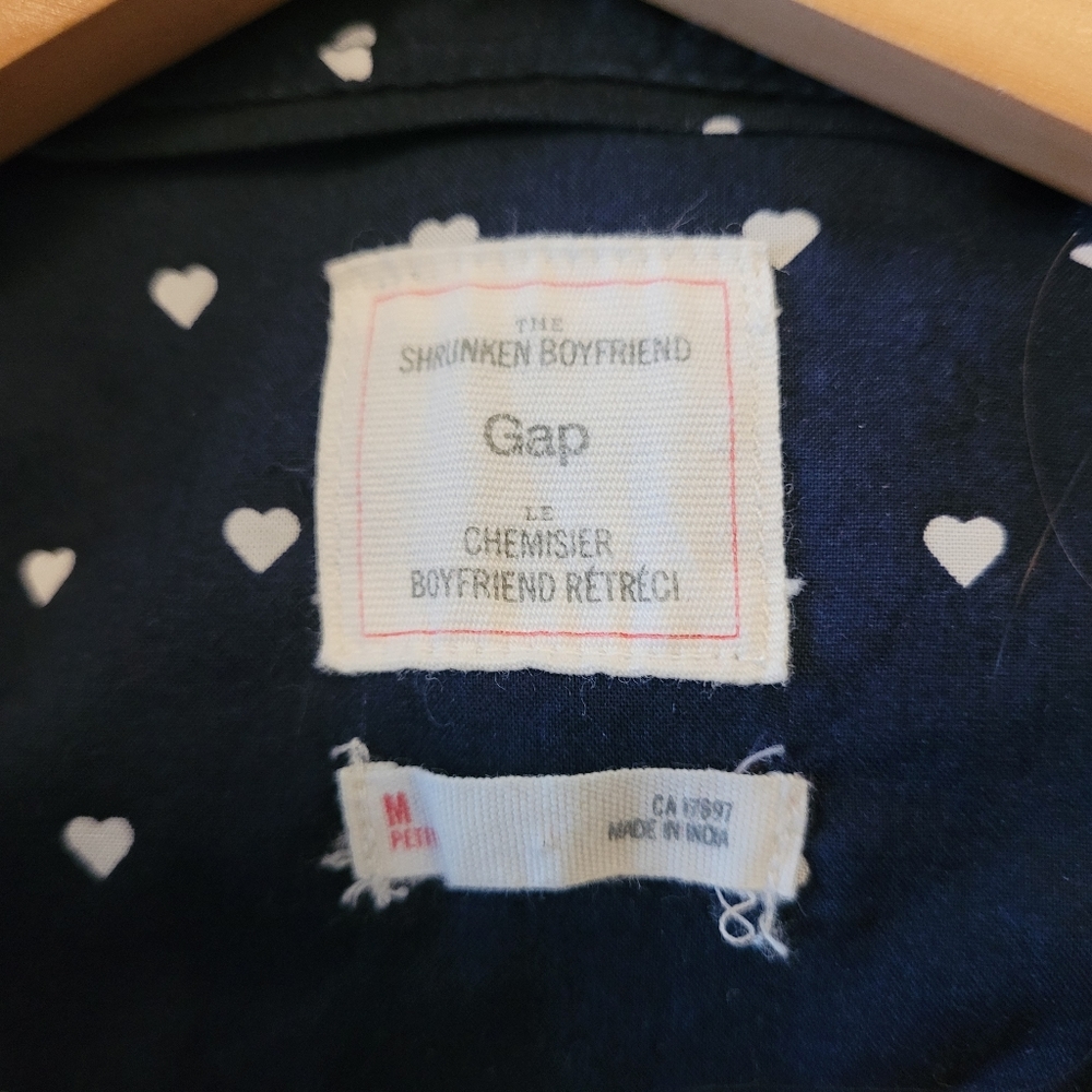 GAP long sleeve shirt, size medium - Picture 5 of 6